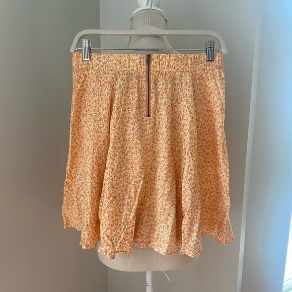 Modbe Peach, Yellow White Ditsy Floral Mini Skirt - Picture 3 of 5